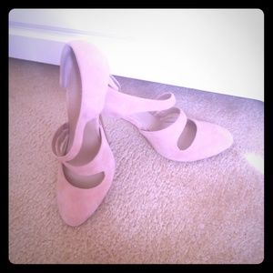 Pale pink d'orsay heel suede